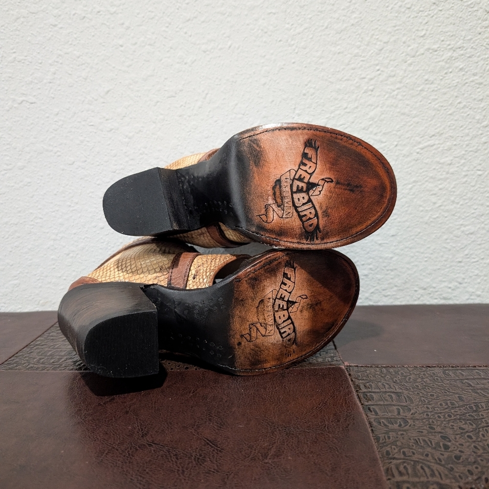 Freebird RATTLE Bootie Size 8 - Picture 5 of 13